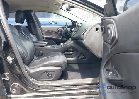 2016 Chrysler 200 Limited Platinum z USA, uszkodzony, nr VIN 1C3CCCAB5GN191308